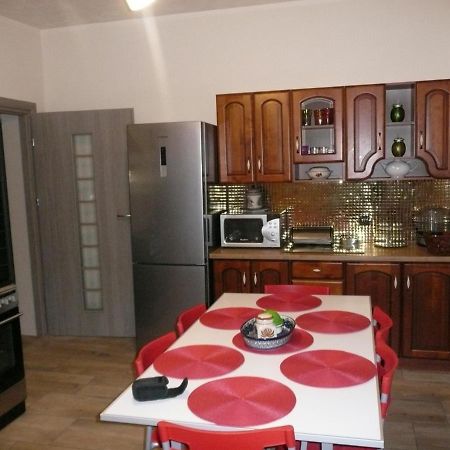 Ferienwohnung Apartament U Eli Jelenia Góra Exterior foto